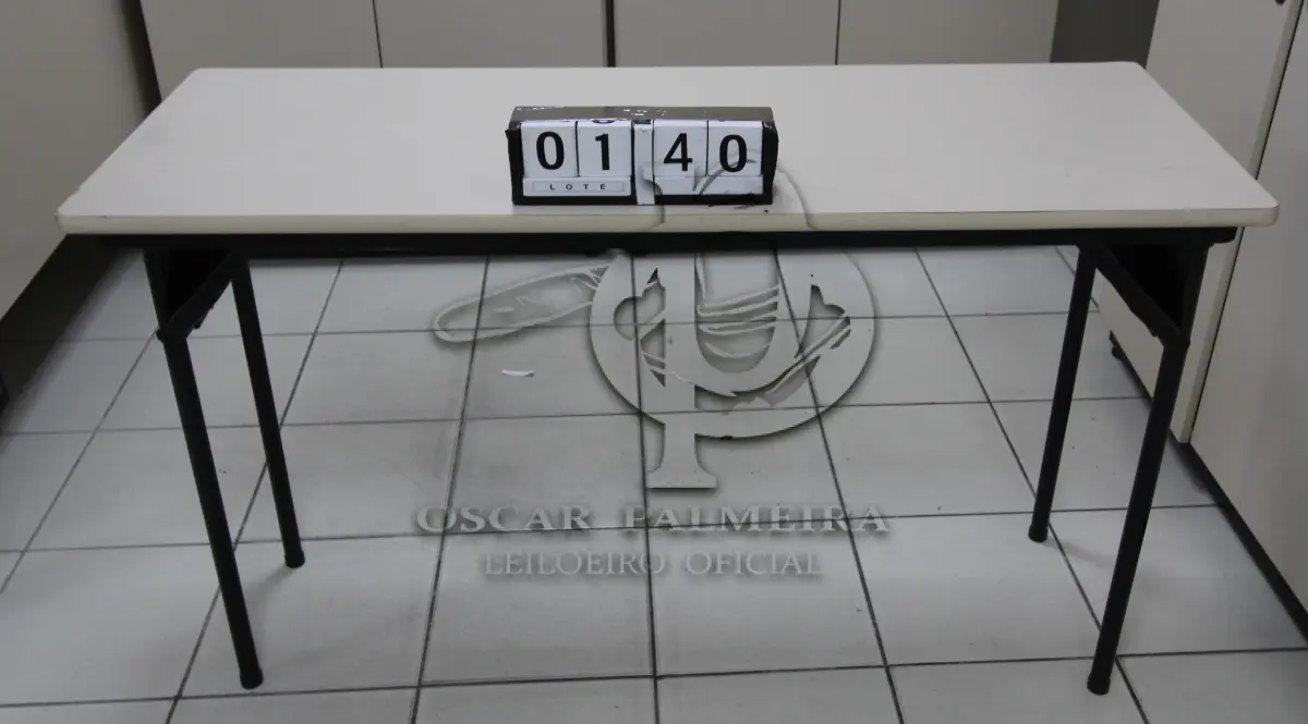 LOTE 140 - LOTE - 0140 - MESA P/ AUDITÓRIO C/ PÉS DOBRÁVEIS
