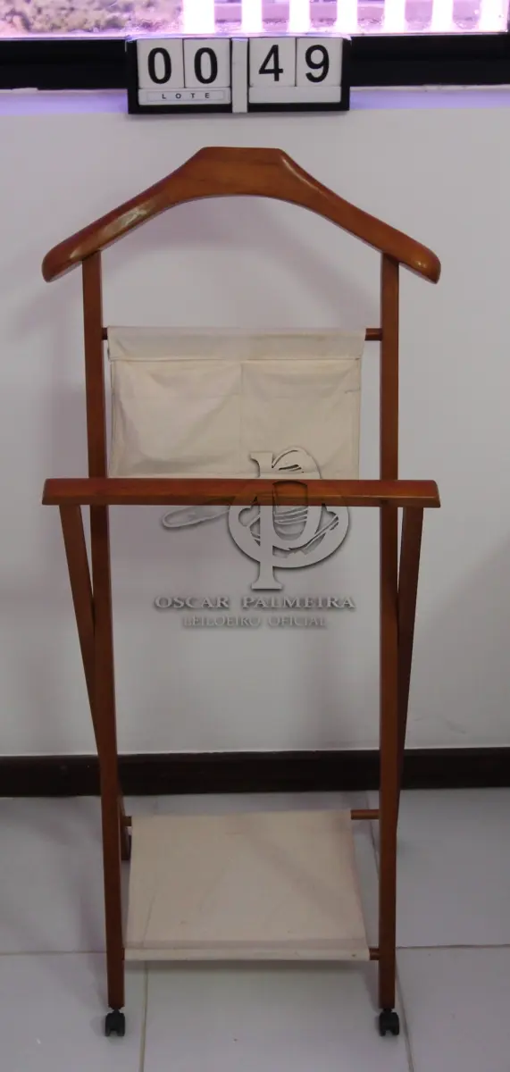 LOTE 049 - LOTE - 0049 - PORTA PALETÓ