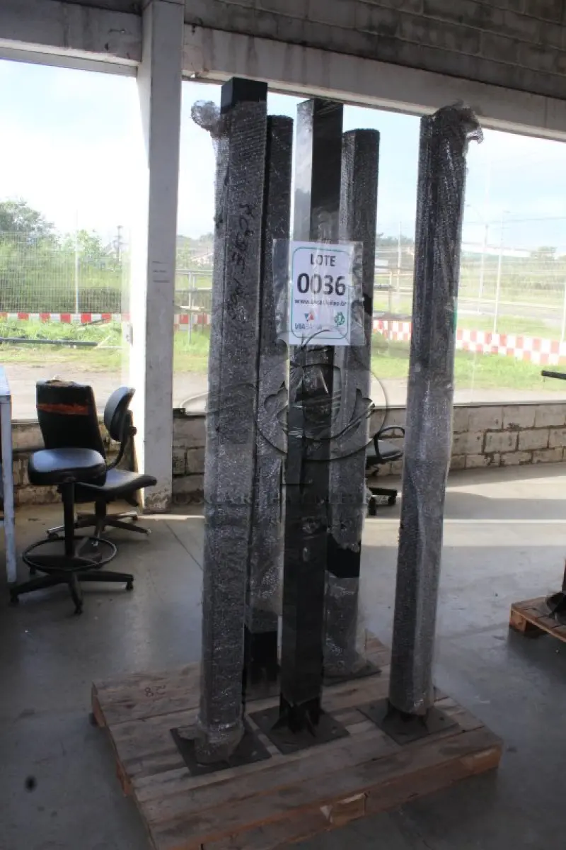 LOTE 036 - MATERIAL DIVERSO