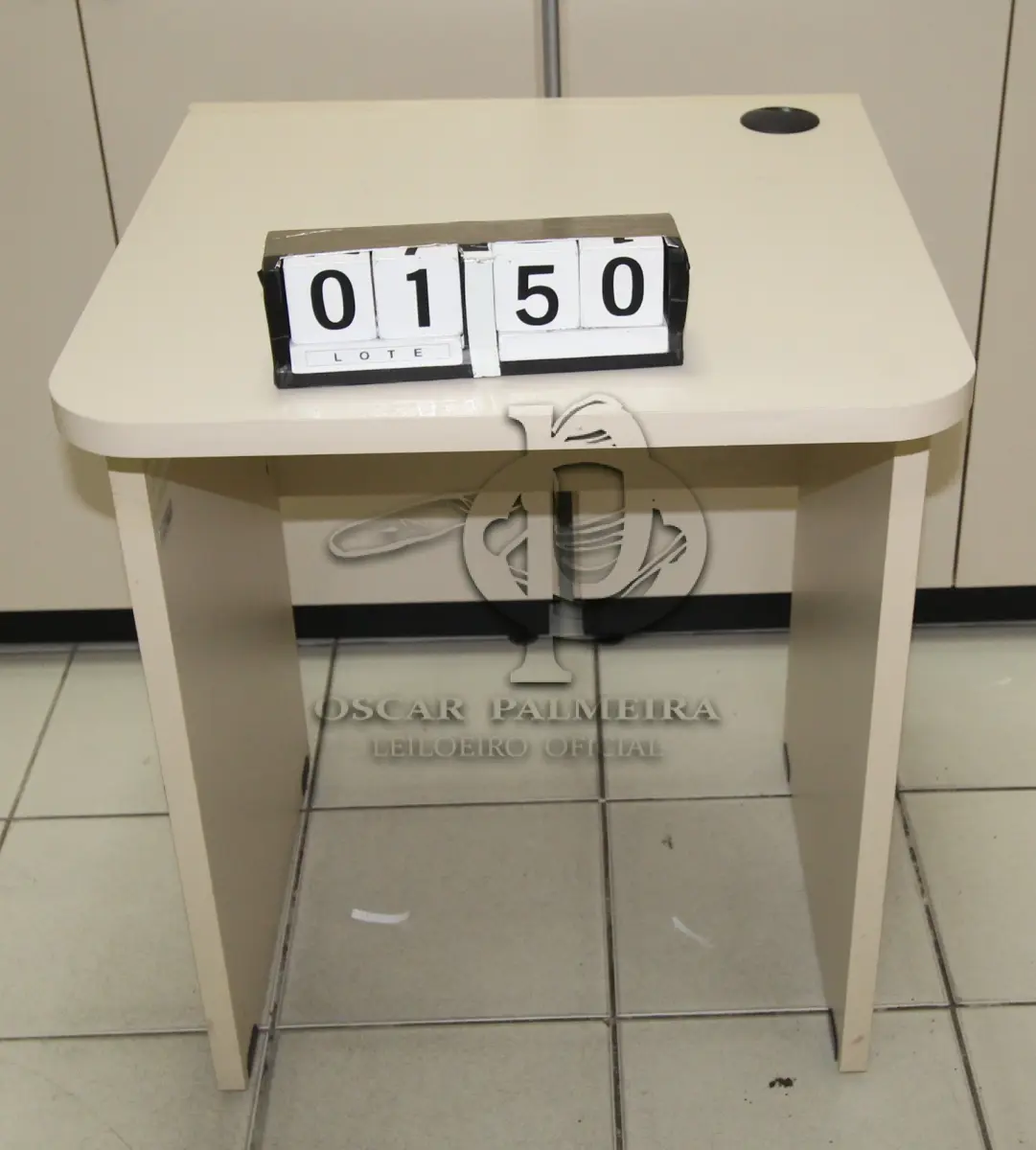 LOTE 150 - LOTE - 0150 - MESA SUPORTE P/ IMPRESSORA