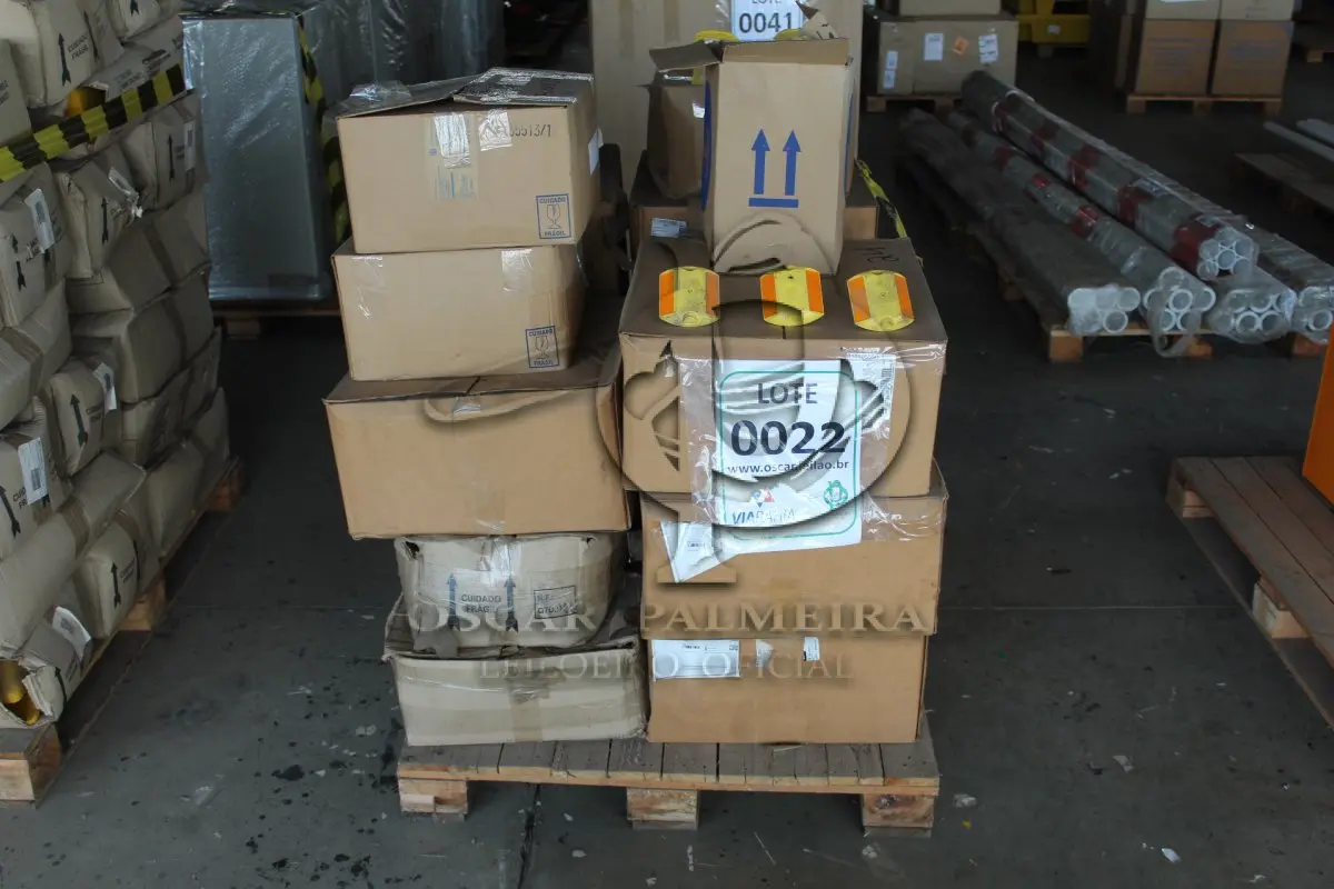 LOTE 022 - MATERIAL DIVERSO