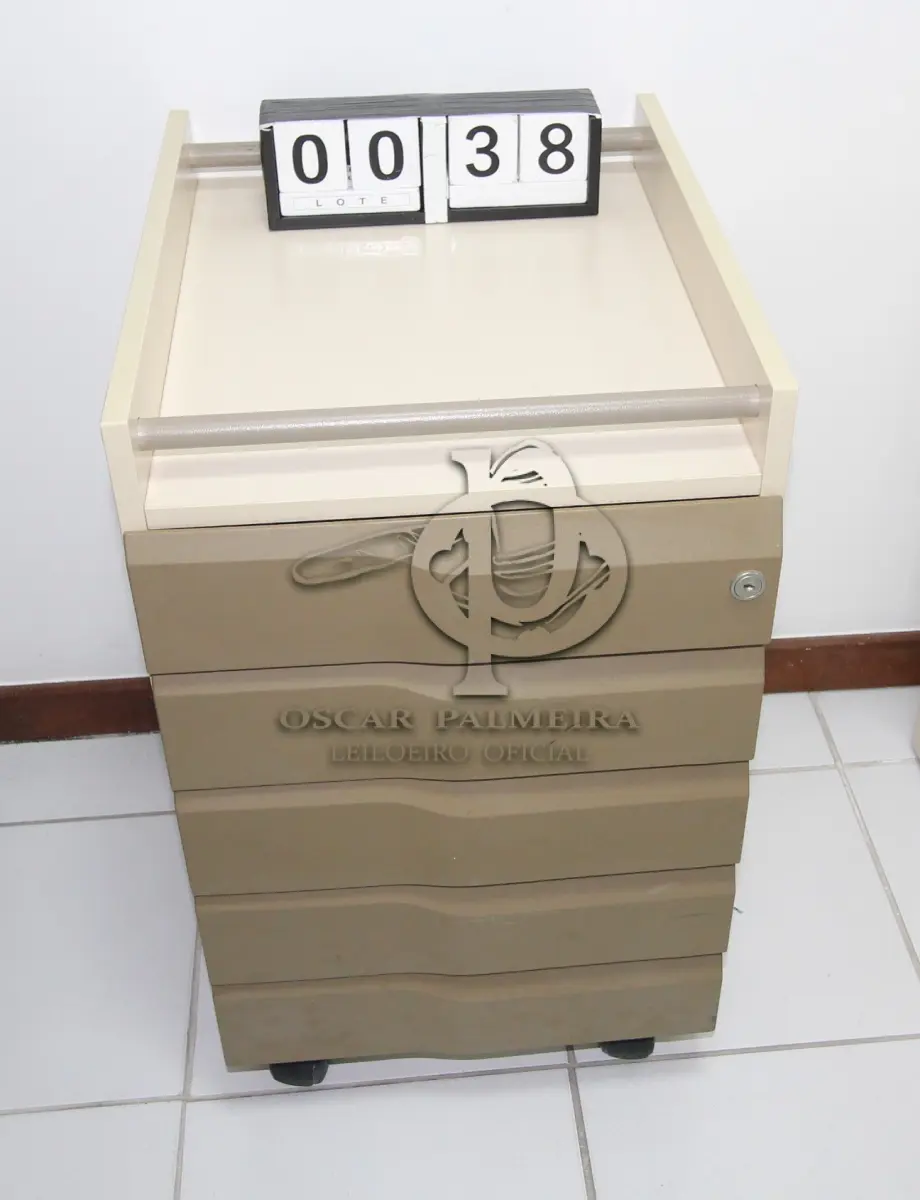 LOTE 038 - LOTE - 0038 - GAVETEIRO 3 GAVETAS