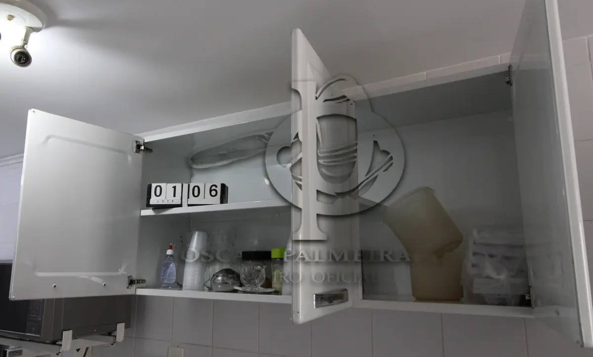 LOTE 106 - LOTE - 0106 - ARMÁRIO 3 PORTAS DE COZINHA SUSPENSO