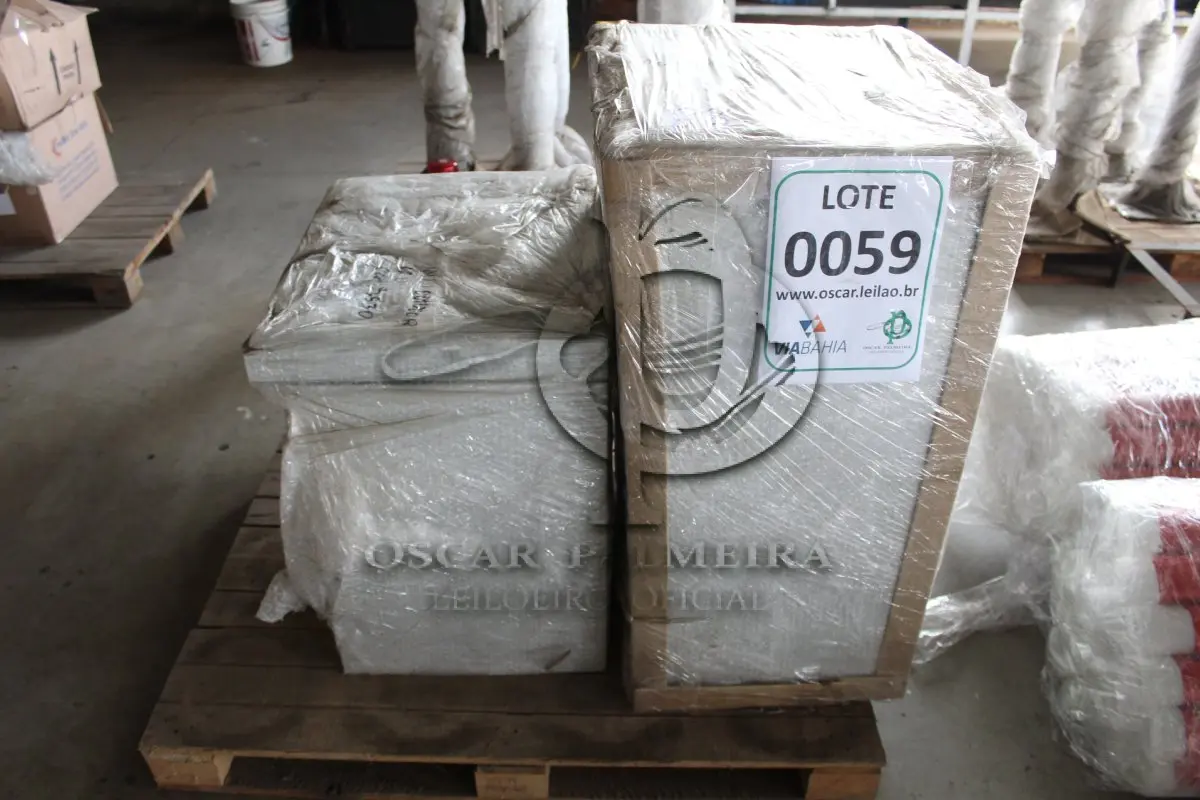 LOTE 059 - MATERIAL DIVERSO