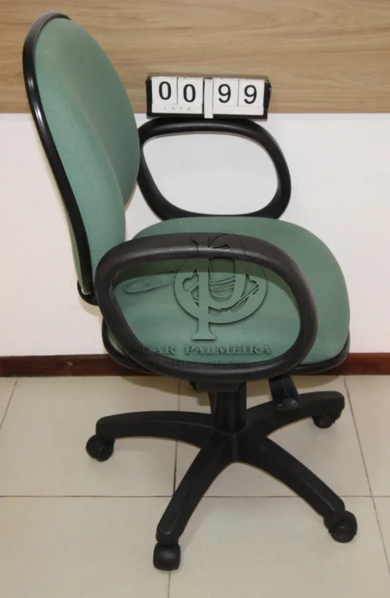LOTE 099 - LOTE - 0099 - CADEIRA DIRETOR GIRATÓRIA C/ BRAÇO