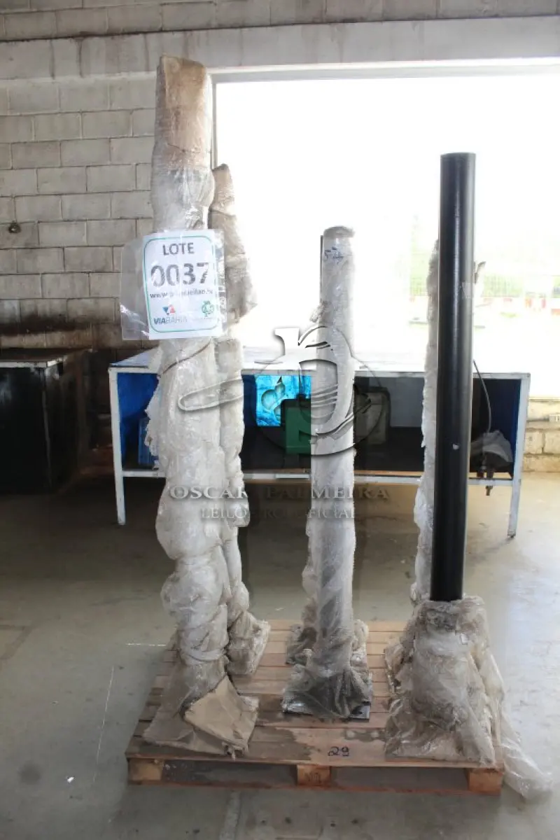 LOTE 037 - MATERIAL DIVERSO