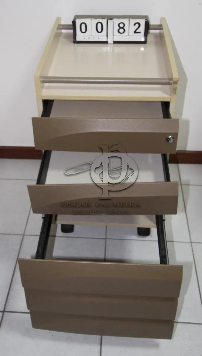 LOTE 082 - LOTE - 0082 - GAVETEIRO 3 GAVETAS