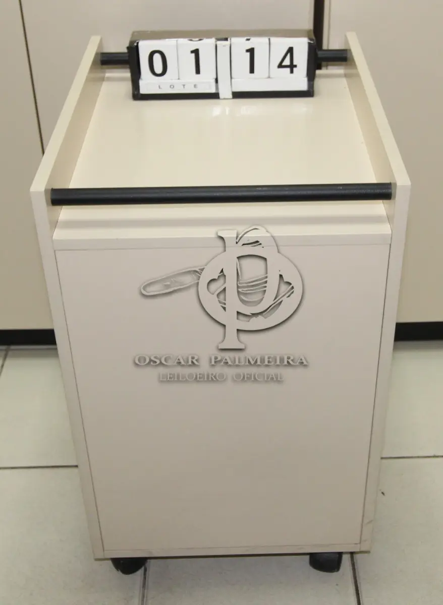 LOTE 114 - LOTE - 0114 - GAVETEIRO 3 GAVETAS