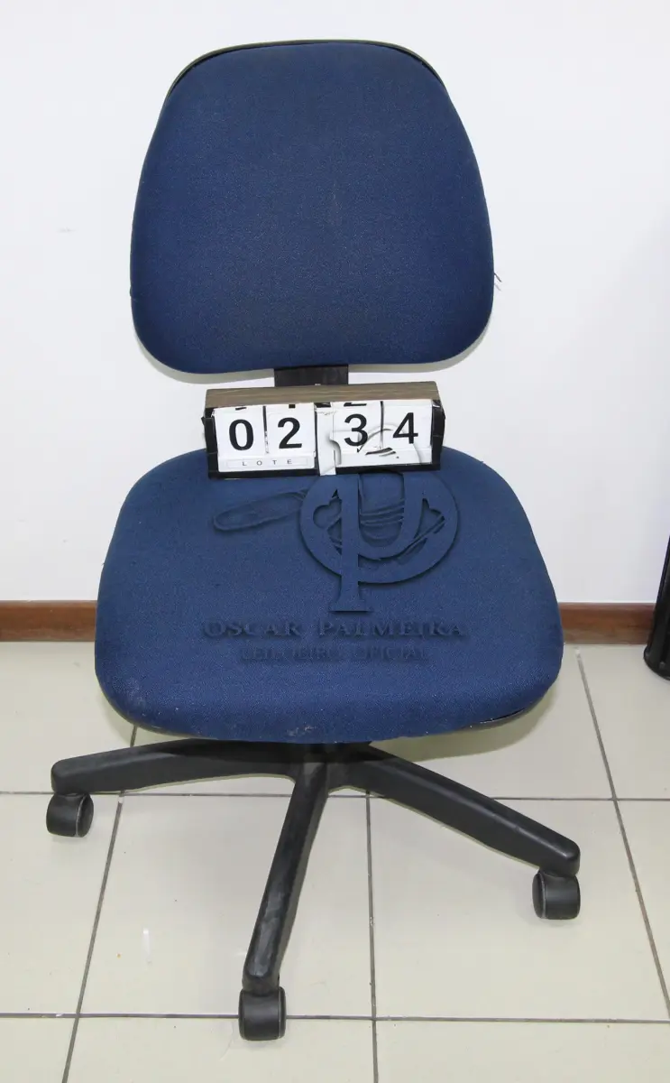 LOTE 234 - LOTE - 0234 - CADEIRA SECRETÁRIA GIRATÓRIA S/ BRAÇO