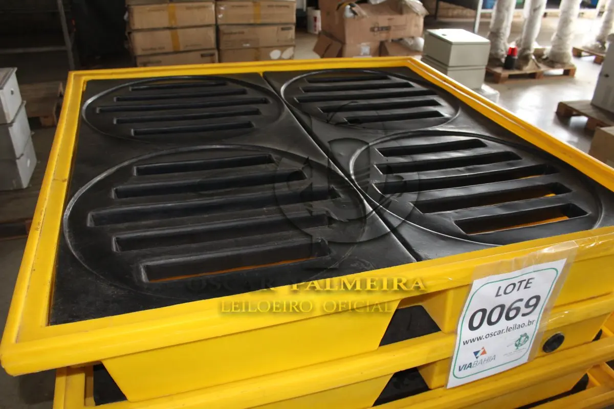 LOTE 069 - MATERIAL DIVERSO