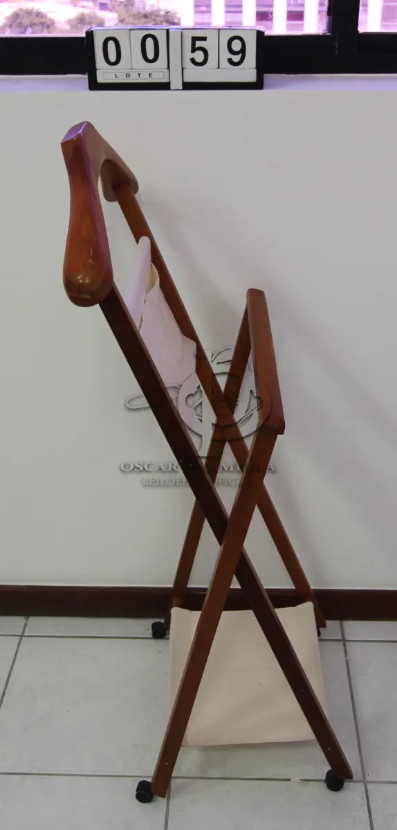 LOTE 059 - LOTE - 0059 - PORTA PALETÓ