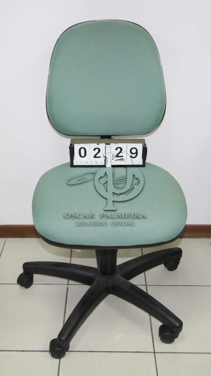 LOTE 229 - LOTE - 0229 - CADEIRA SECRETÁRIA GIRATÓRIA S/ BRAÇO