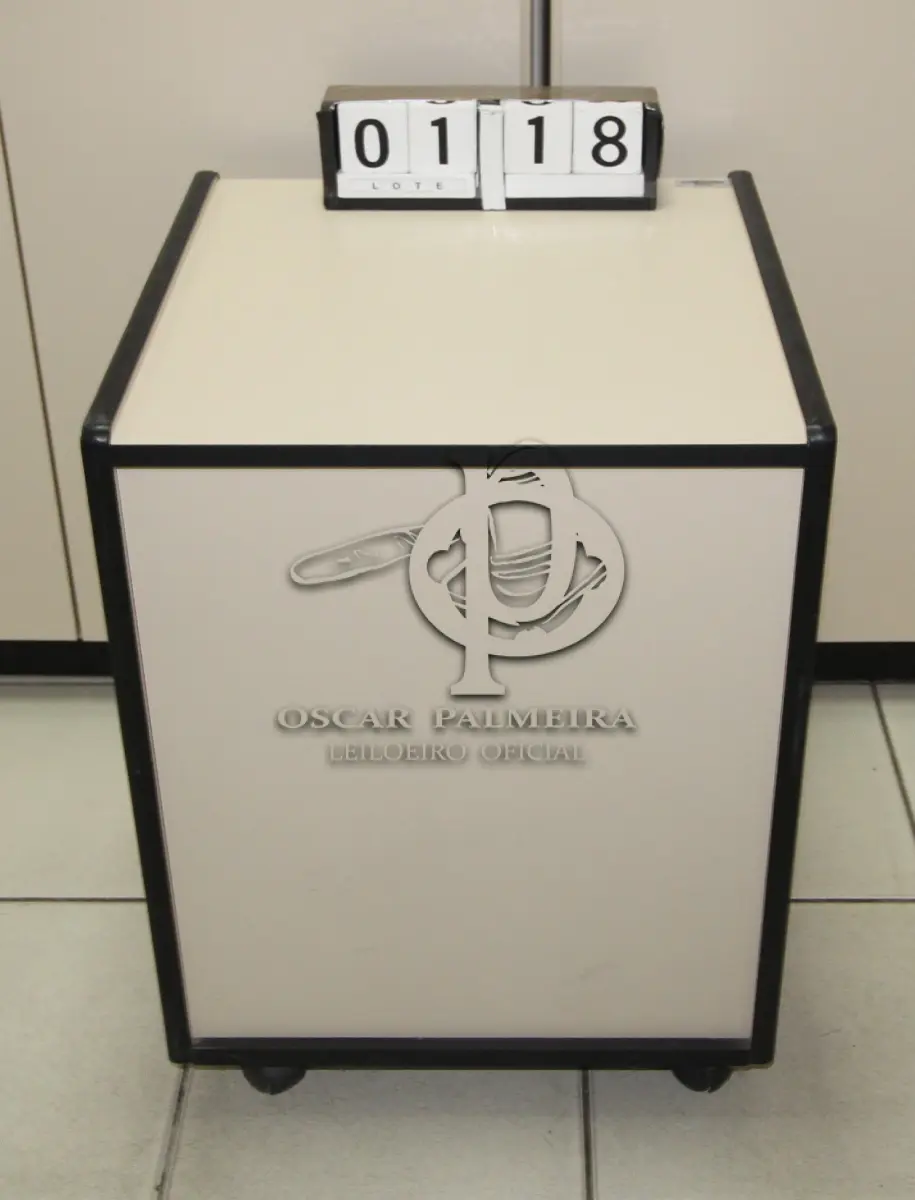 LOTE 118 - LOTE - 0118 - GAVETEIRO 3 GAVETAS