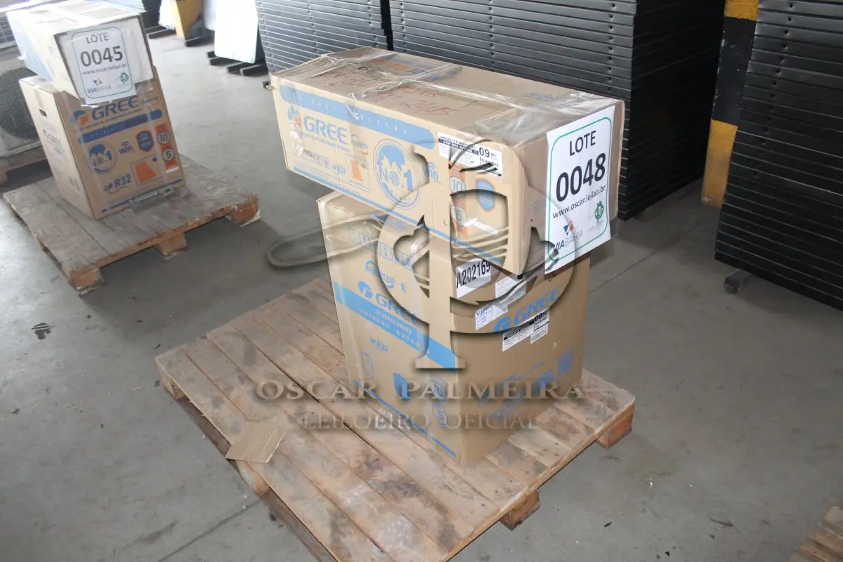 LOTE 048 - MATERIAL DIVERSO