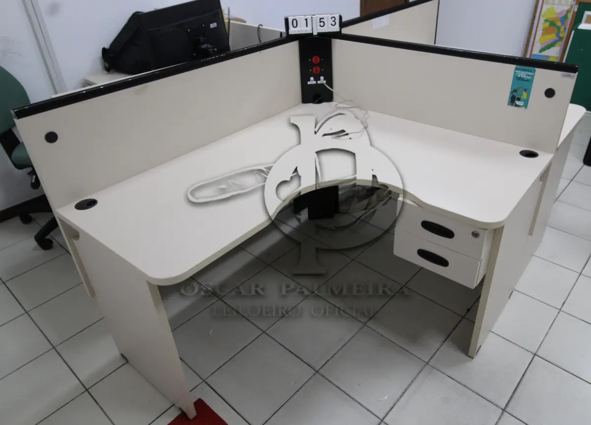 LOTE 153 - LOTE - 0153 - MESA EM L ESTAÇÃO DE TRABALHO CONJ. 2 PÇS.