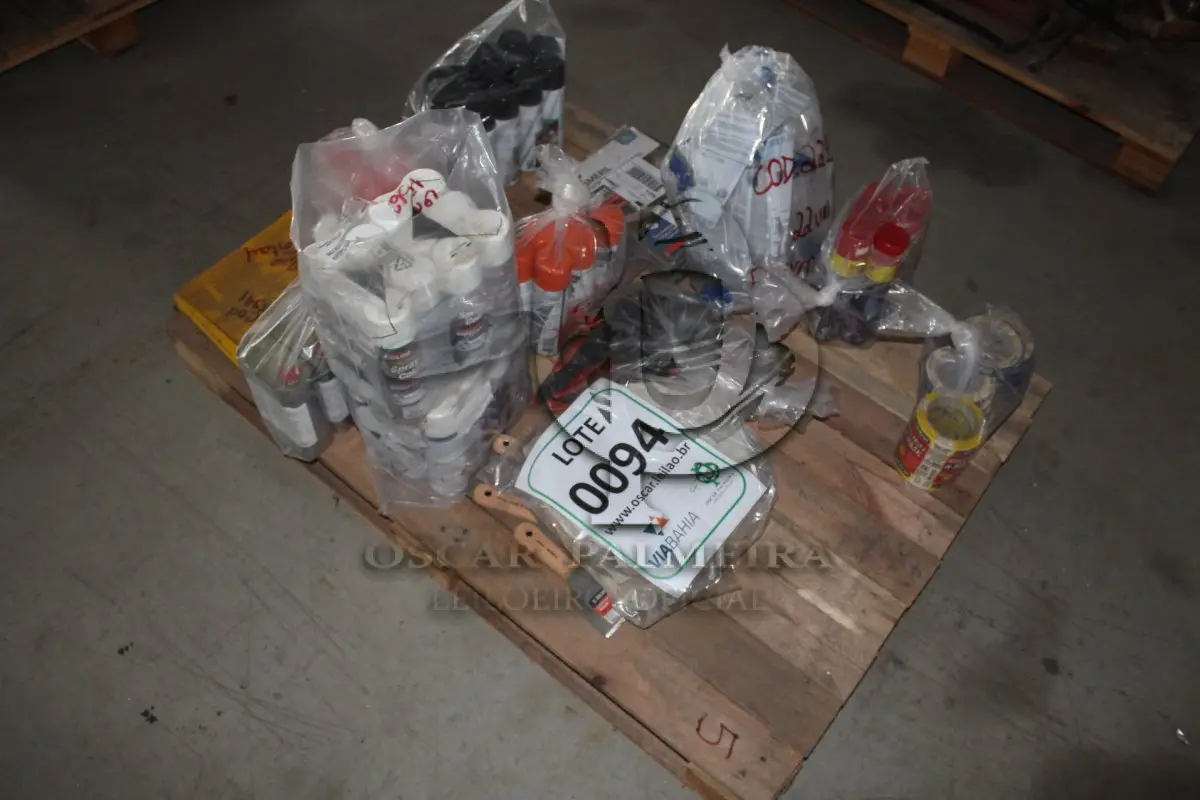 LOTE 094 - MATERIAL DIVERSO