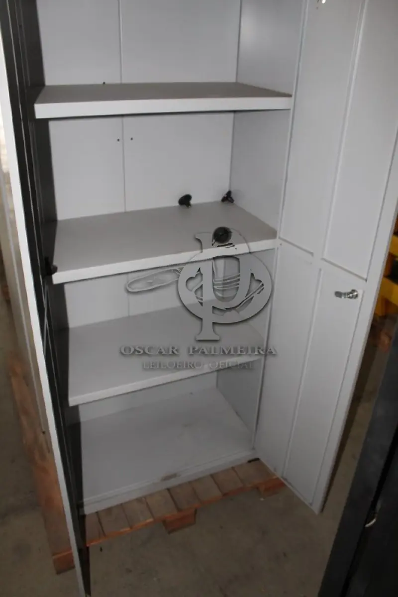 LOTE 084 - MATERIAL DIVERSO