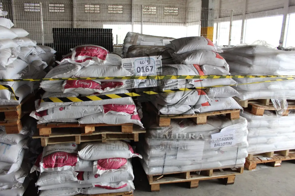 LOTE 167 - MATERIAL DIVERSO