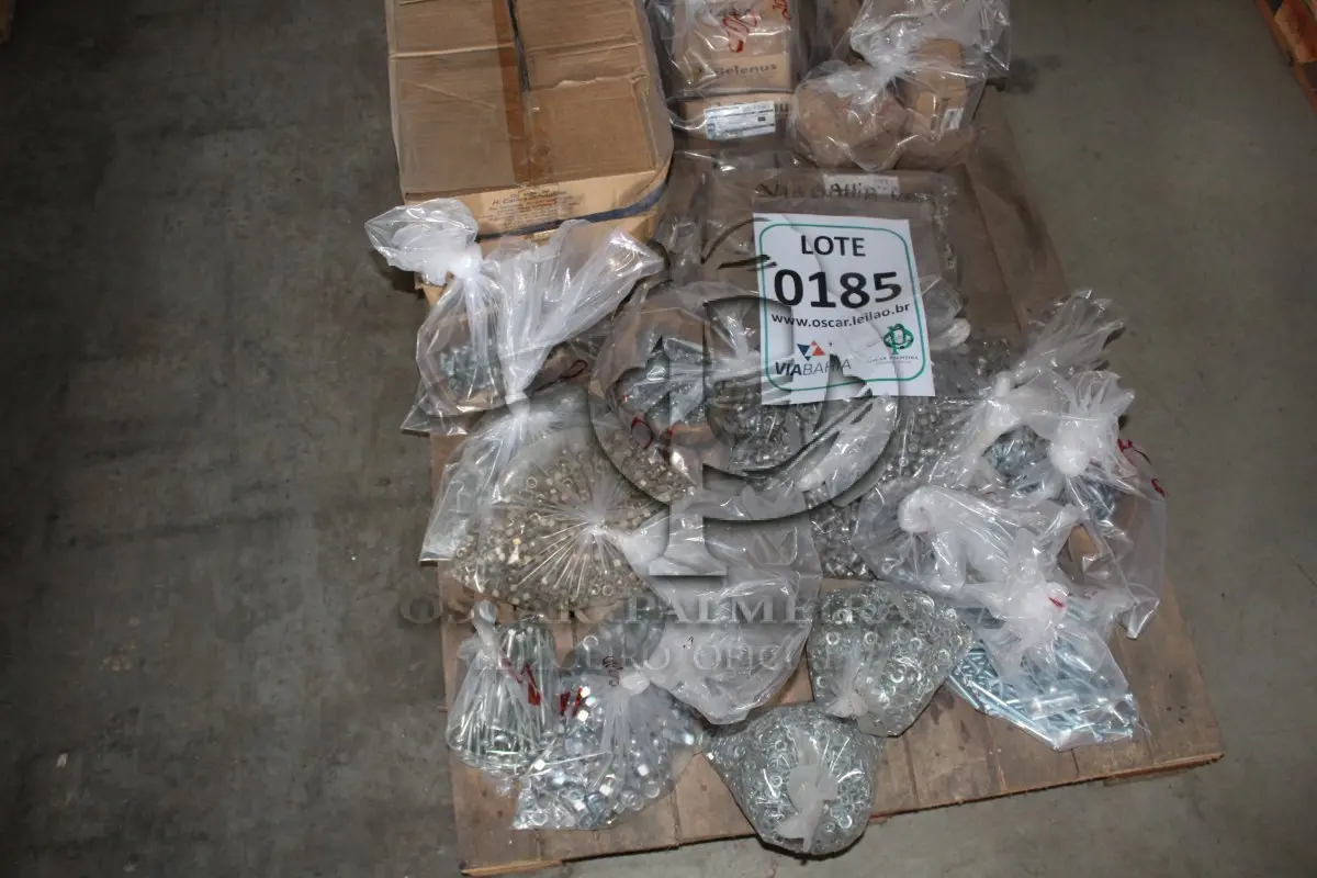 LOTE 185 - MATERIAL DIVERSO