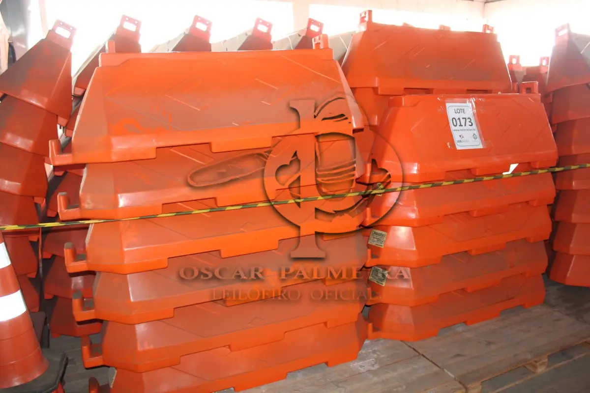 LOTE 173 - MATERIAL DIVERSO