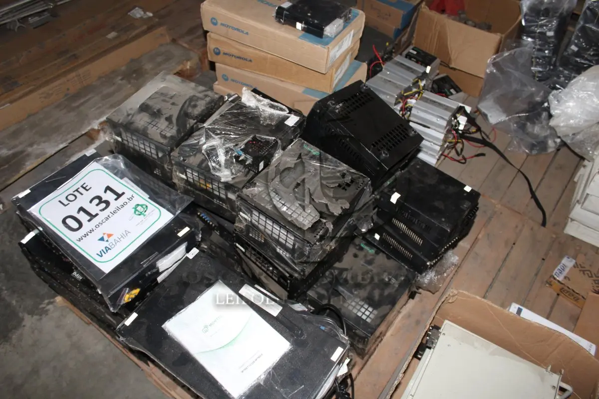 LOTE 131 - MATERIAL DIVERSO