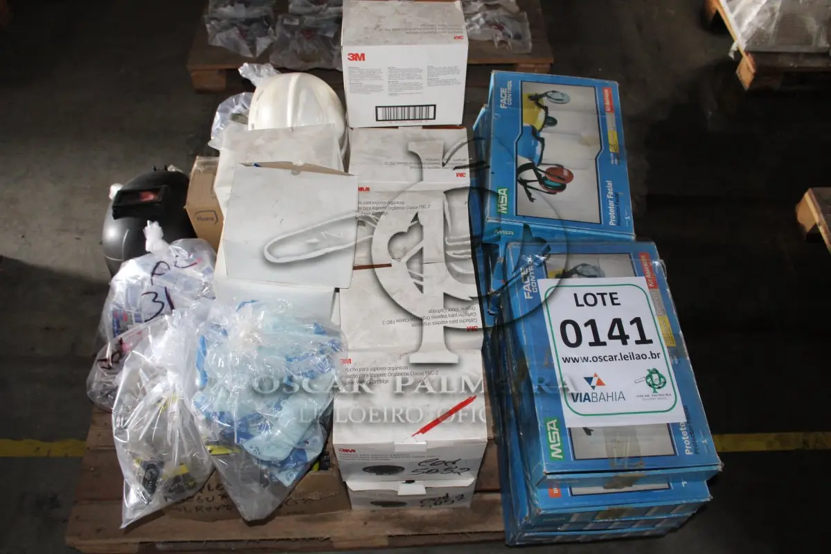 LOTE 141 - MATERIAL DIVERSO