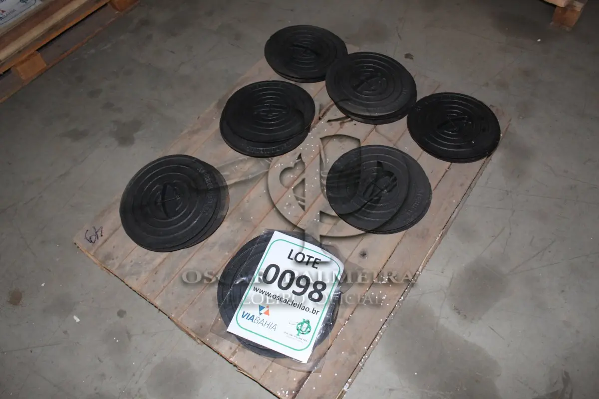 LOTE 098 - MATERIAL DIVERSO