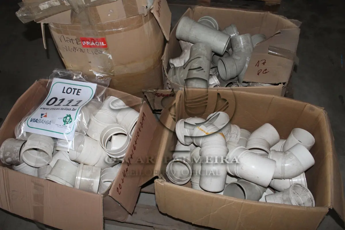 LOTE 111 - MATERIAL DIVERSO