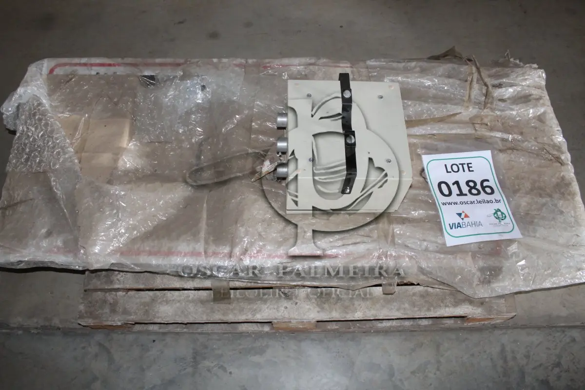 LOTE 186 - MATERIAL DIVERSO