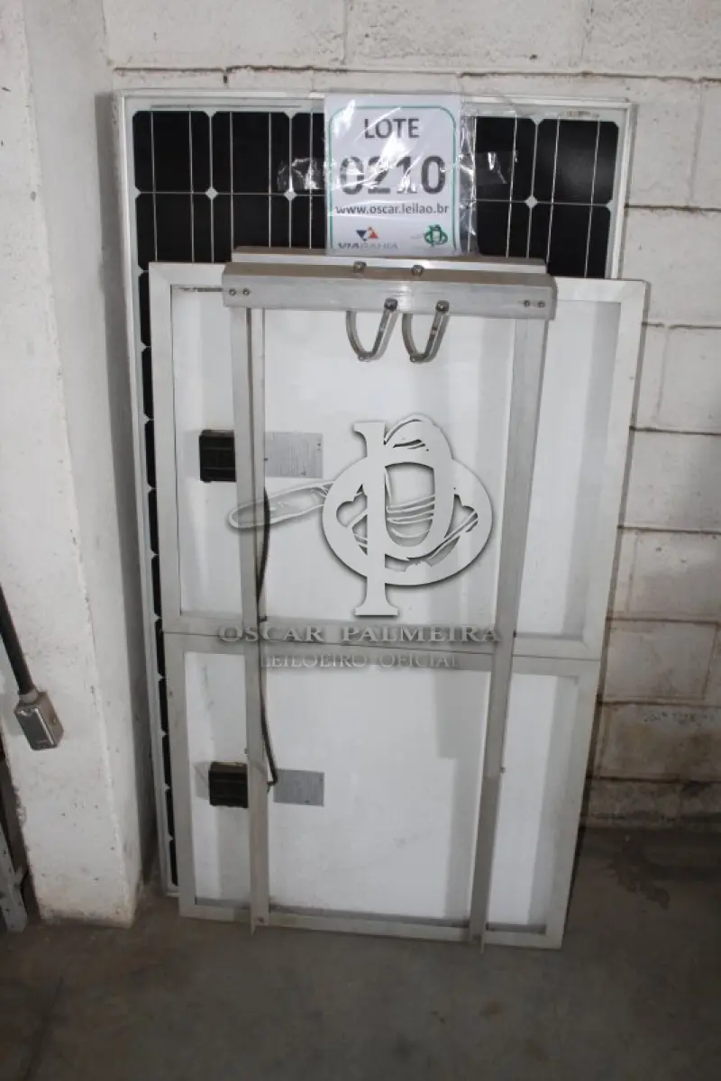 LOTE 210 - MATERIAL DIVERSO