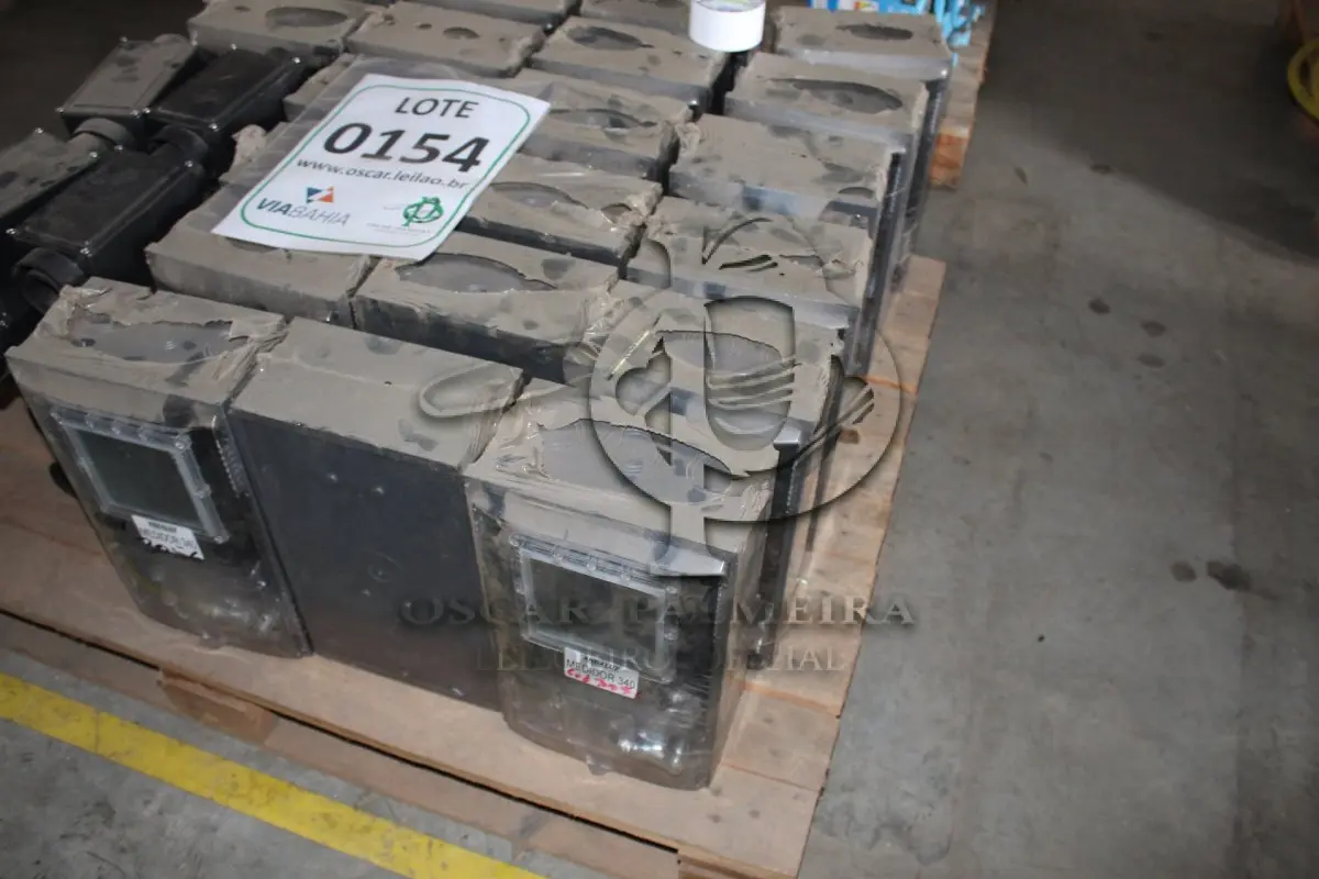 LOTE 154 - MATERIAL DIVERSO