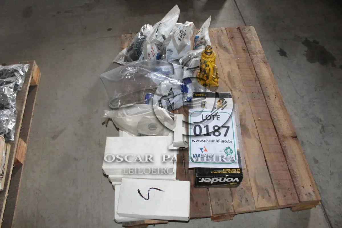 LOTE 187 - MATERIAL DIVERSO