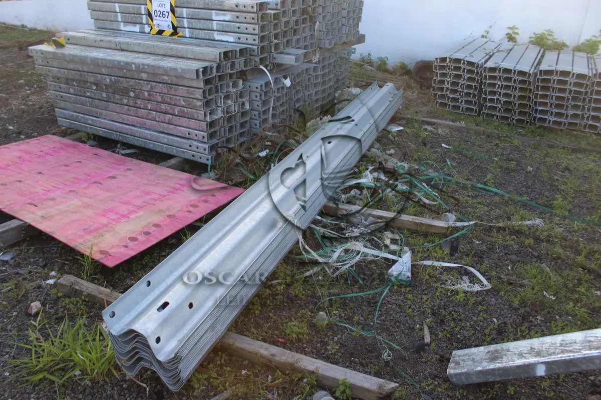 LOTE 267 - MATERIAL DIVERSO