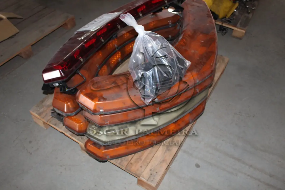 LOTE 201 - MATERIAL DIVERSO