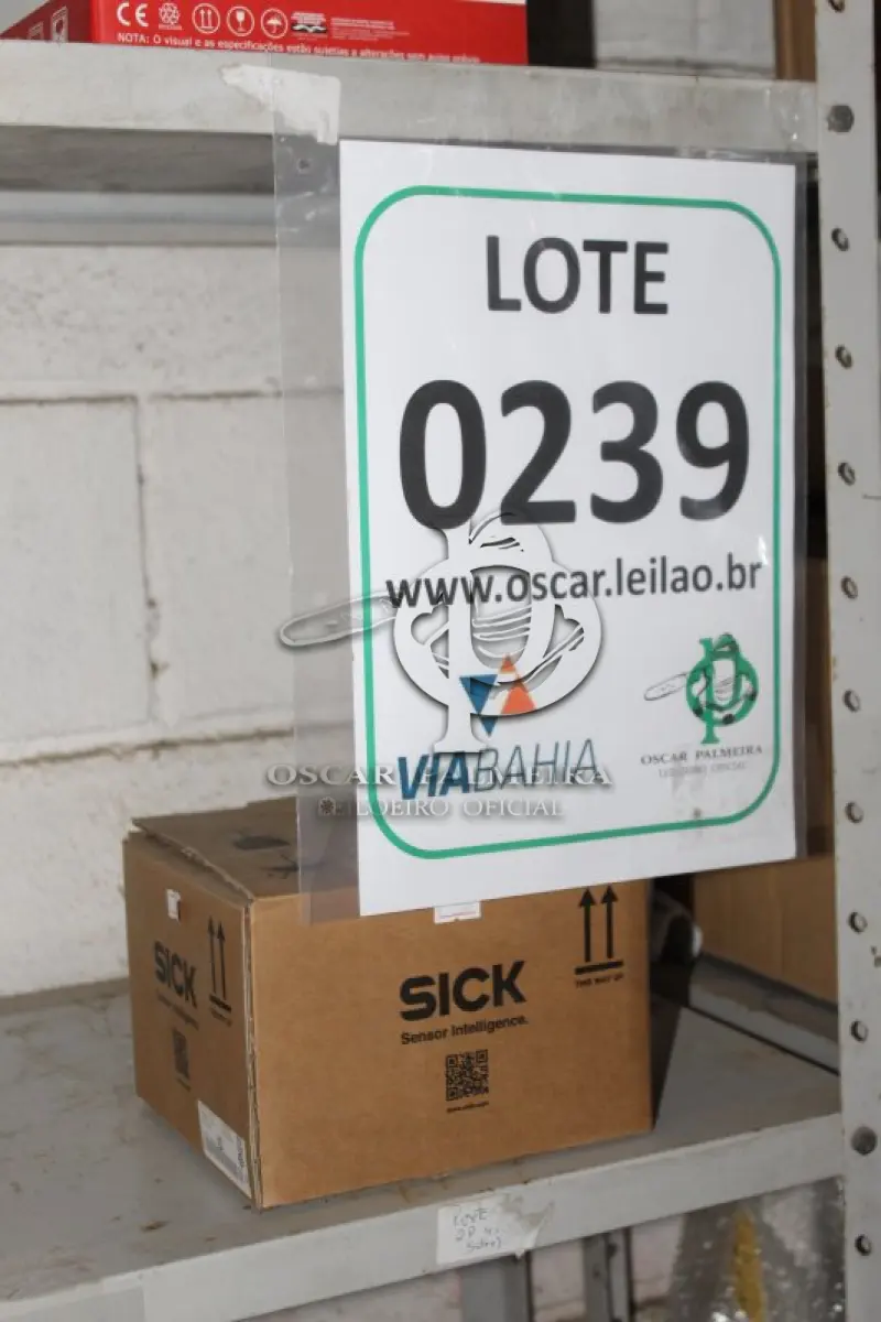 LOTE 239 - MATERIAL DIVERSO