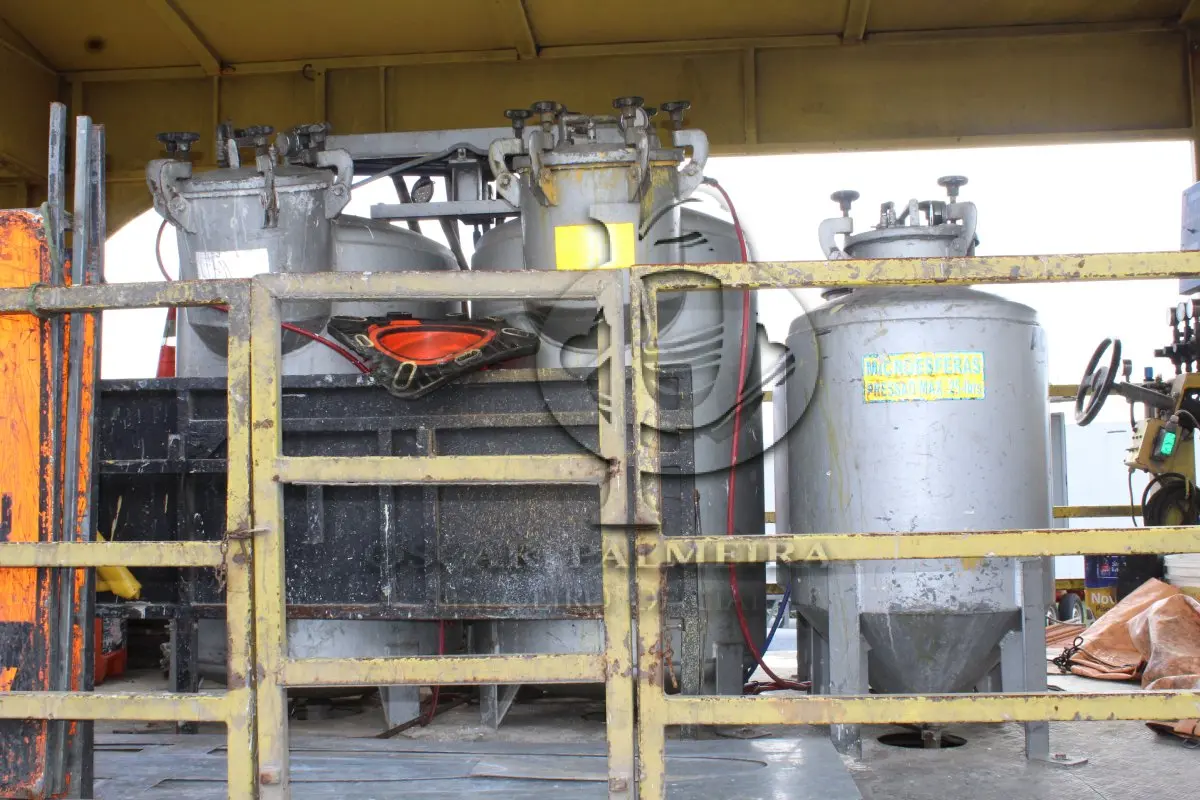 LOTE 123 - CAMINHÃO DE PINTURA, VW/13.190