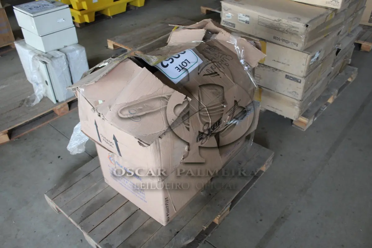 LOTE 062 - MATERIAL DIVERSO