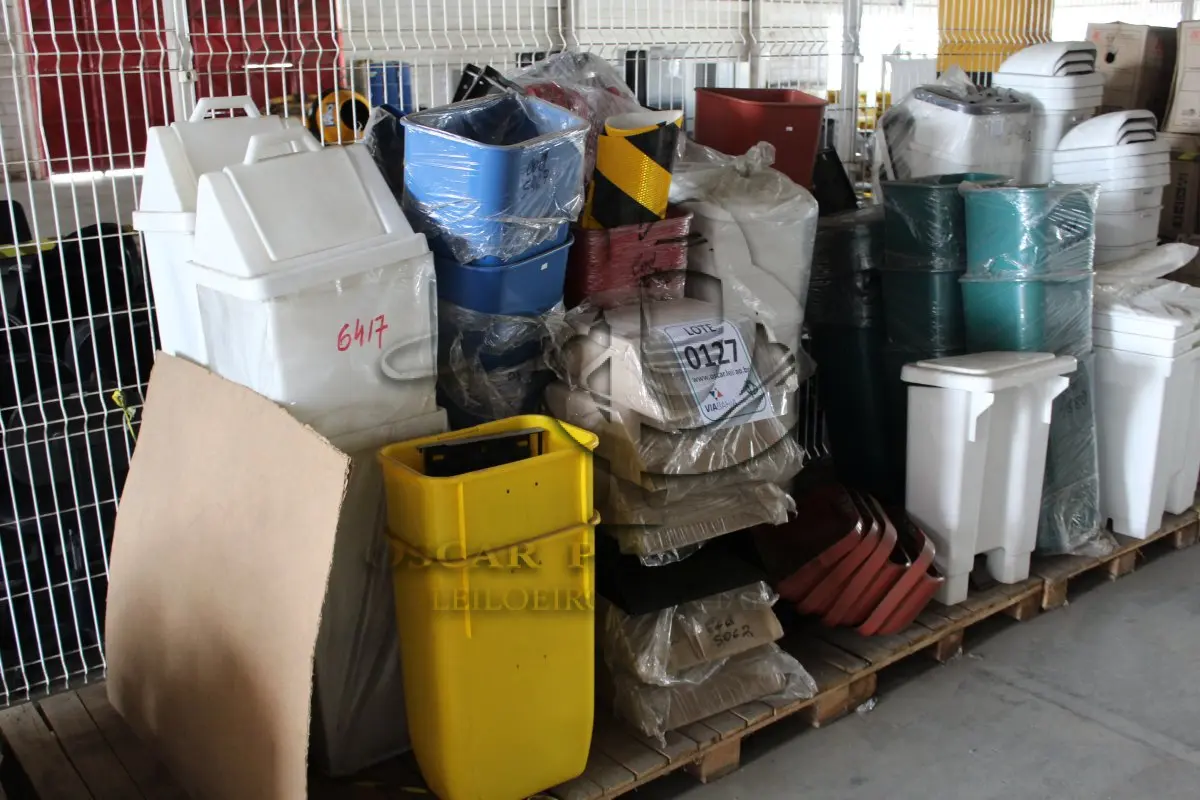 LOTE 127 - MATERIAL DIVERSO