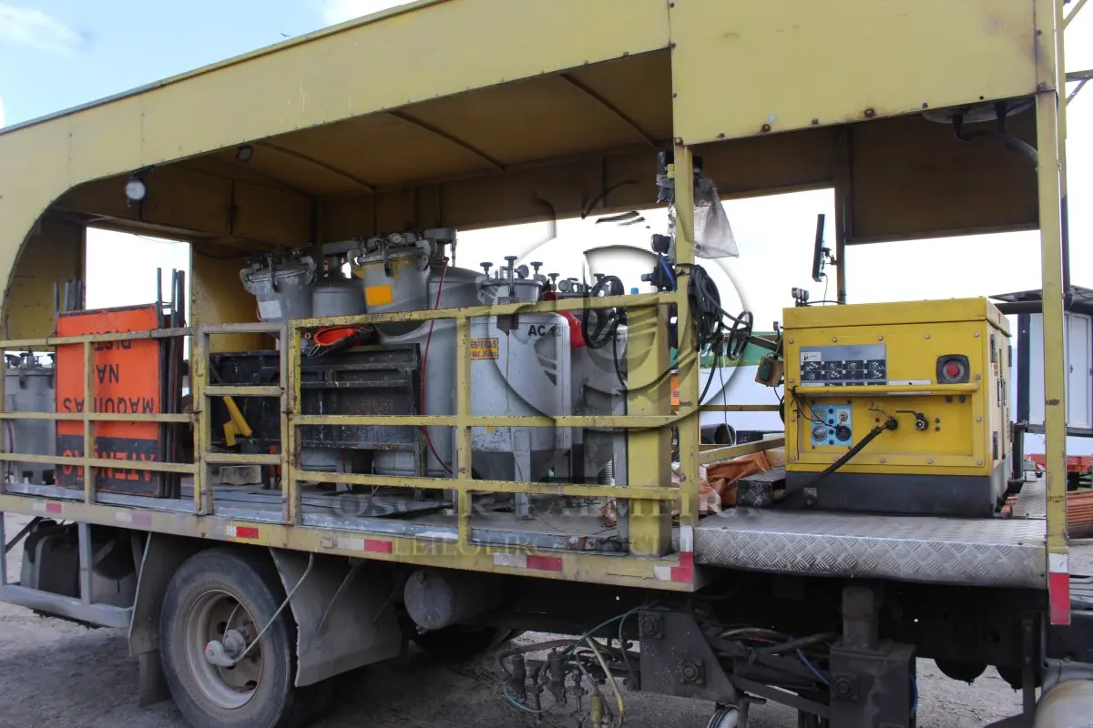 LOTE 123 - VEÍCULO  VW 13.190 - CAMINHÃO DE PINTURA