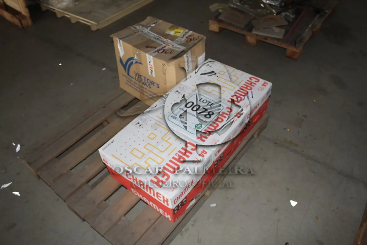 LOTE 078 - MATERIAL DIVERSO