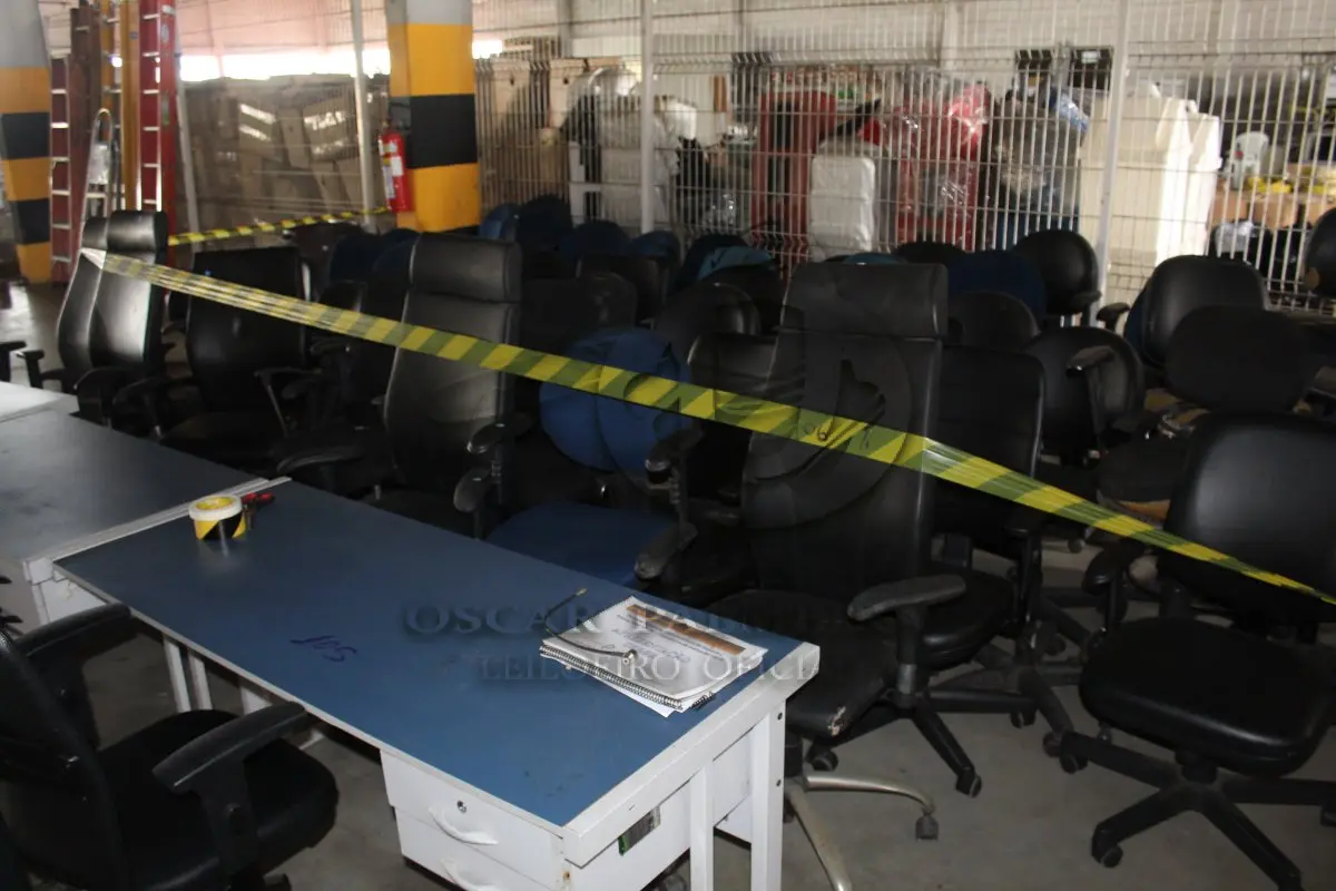 LOTE 122 - MATERIAL DIVERSO