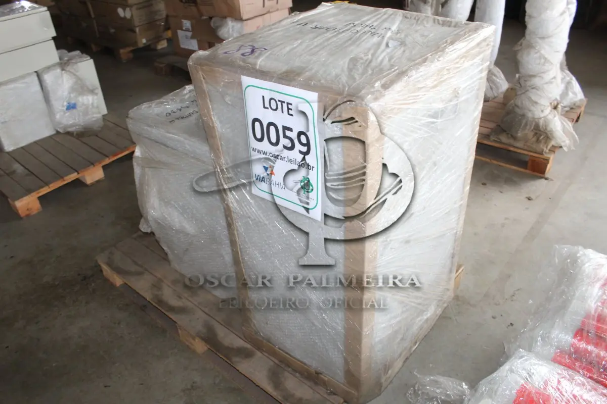 LOTE 059 - MATERIAL DIVERSO