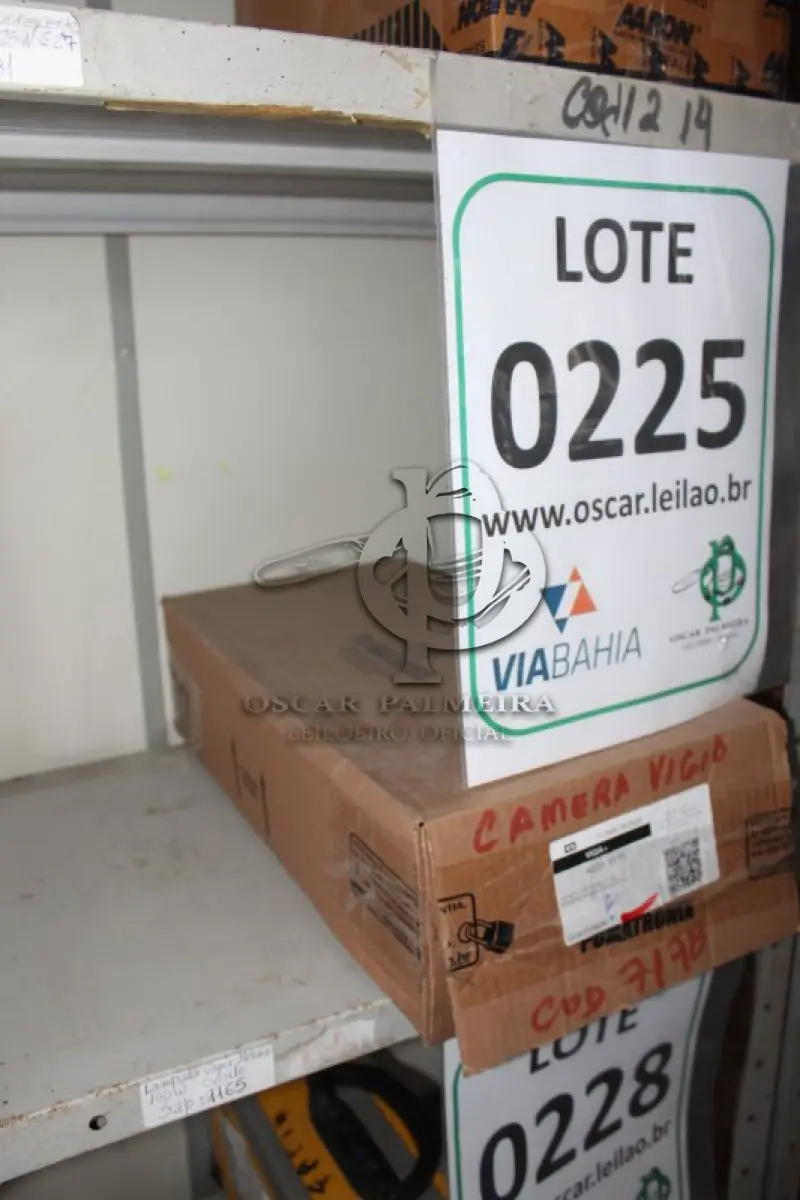LOTE 225 - MATERIAL DIVERSO