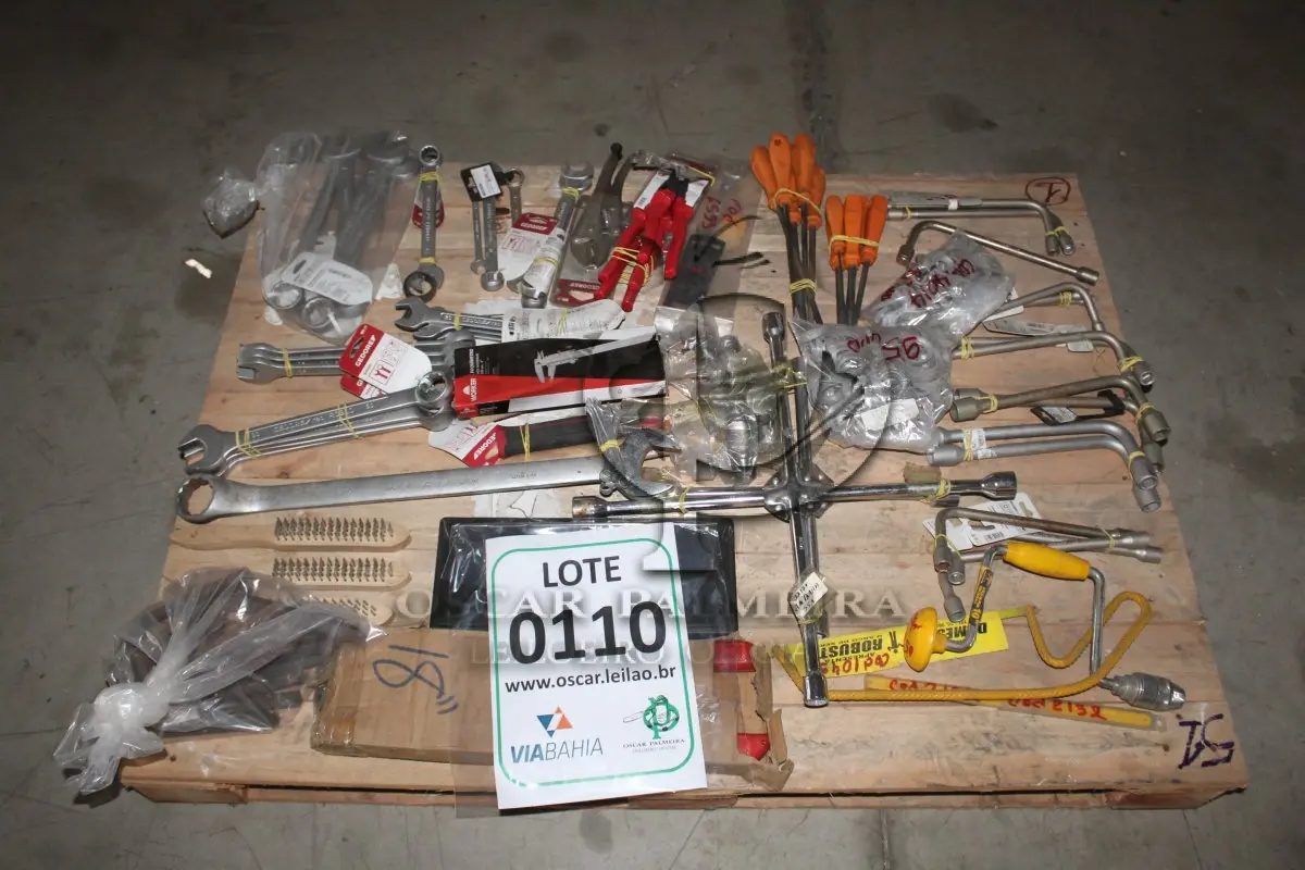 LOTE 110 - MATERIAL DIVERSO