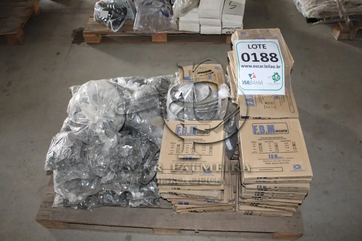 LOTE 188 - MATERIAL DIVERSO