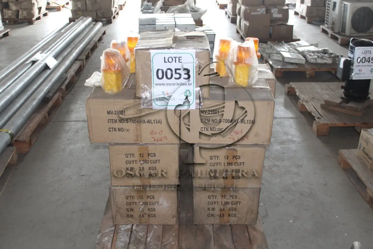 LOTE 053 - MATERIAL DIVERSO