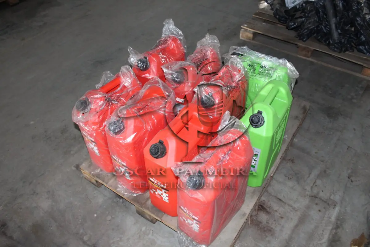 LOTE 134 - MATERIAL DIVERSO