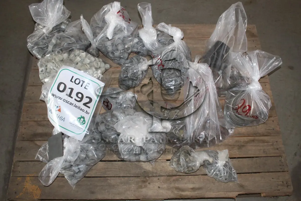 LOTE 192 - MATERIAL DIVERSO