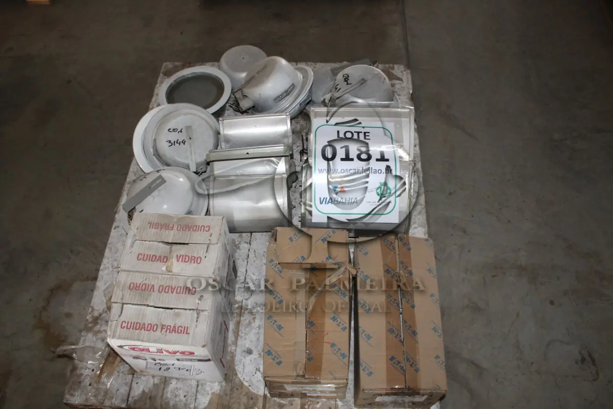 LOTE 181 - MATERIAL DIVERSO