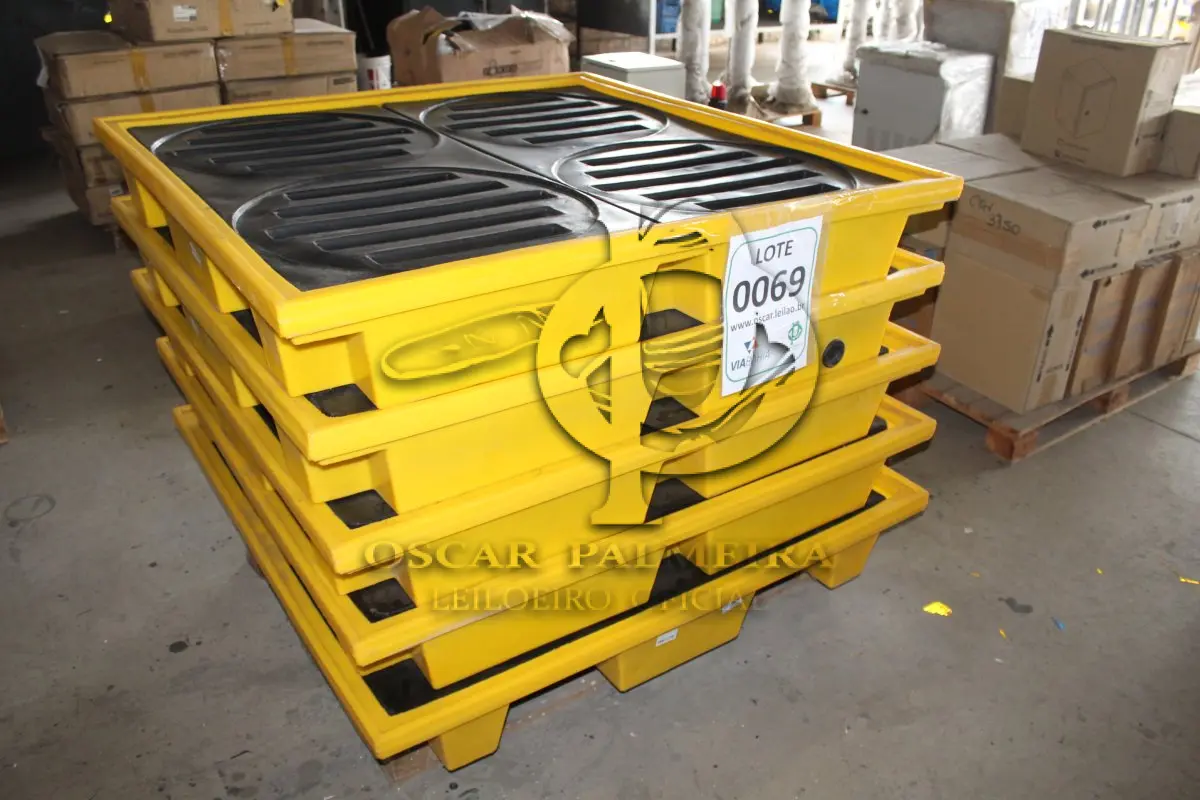 LOTE 069 - MATERIAL DIVERSO